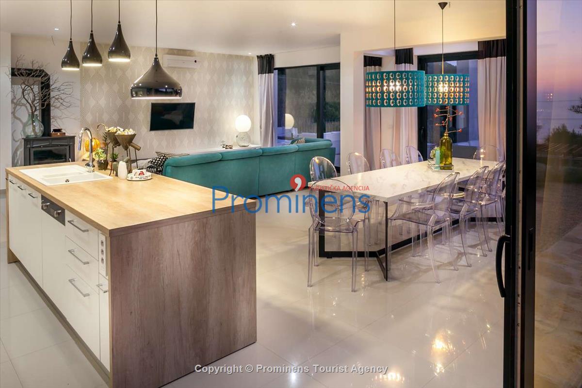 Villa Chic s bazenom Makarska-Dalmacija