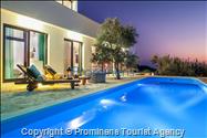 Villa Chic s bazenom Makarska-Dalmacija