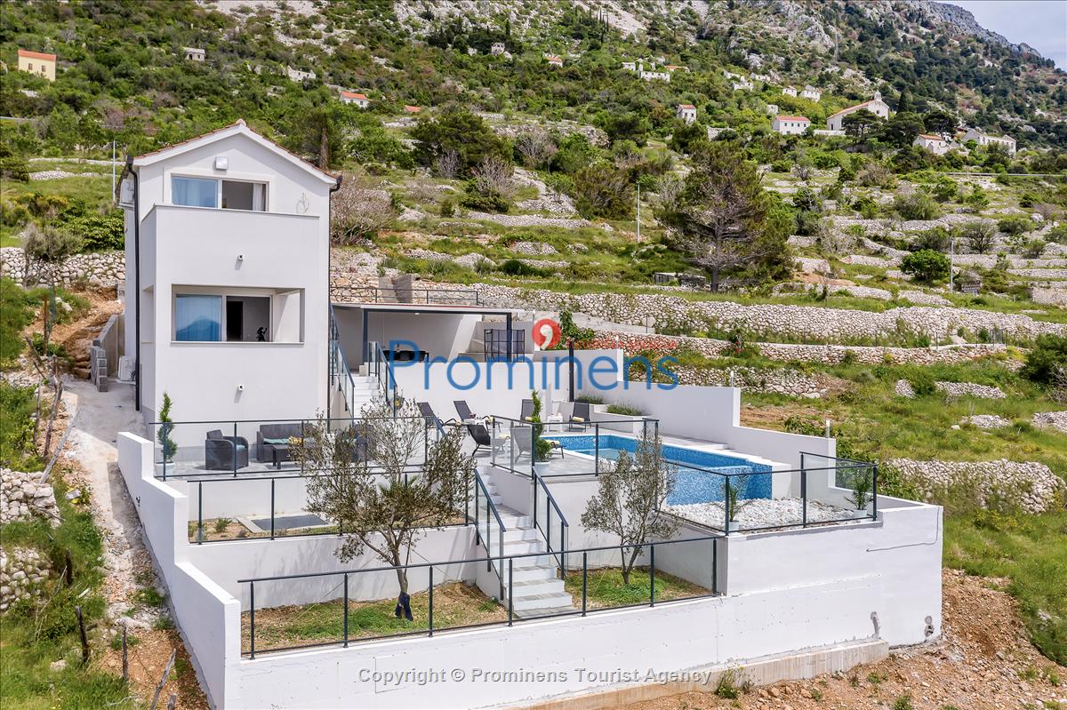 Villa No Stress s bazenom i pogledom na more