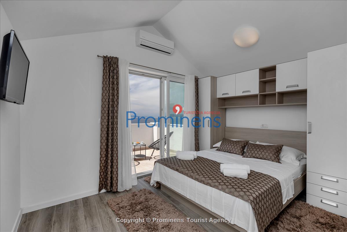 Villa No Stress s bazenom i pogledom na more