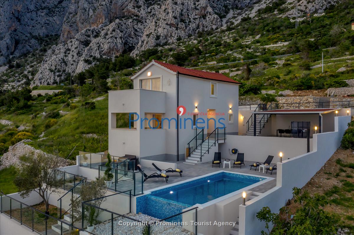 Villa No Stress s bazenom i pogledom na more