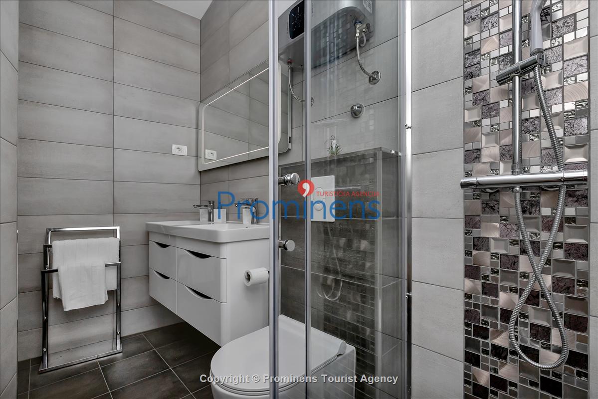 Villa No Stress s bazenom i pogledom na more