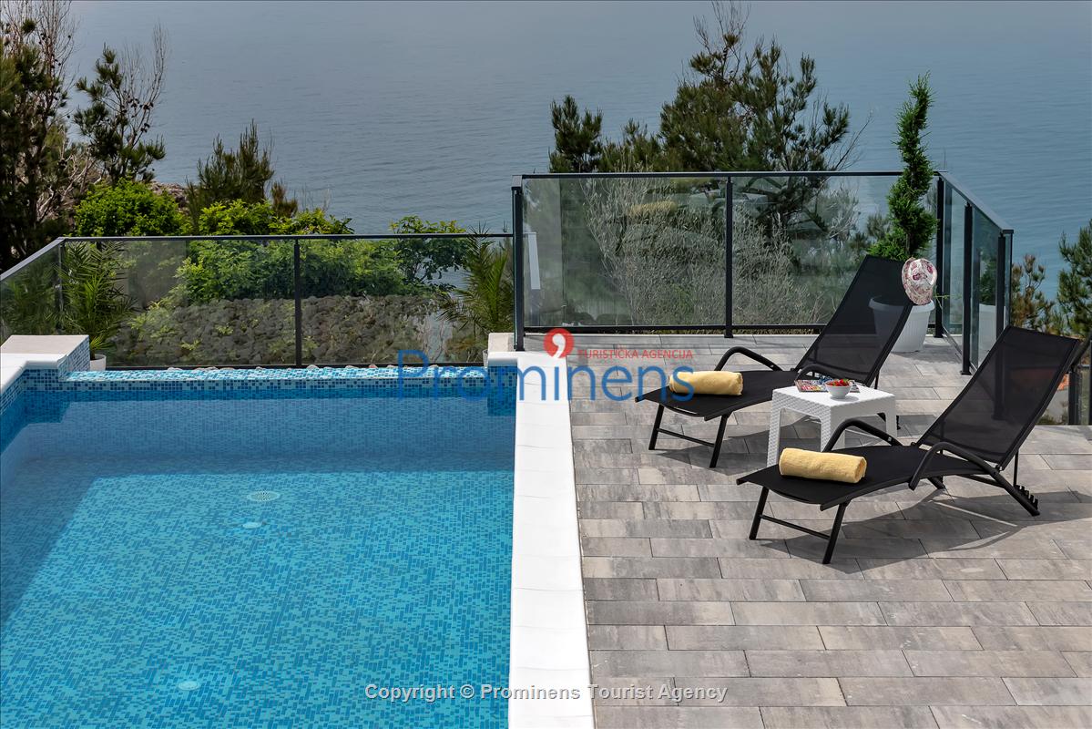 Villa No Stress s bazenom i pogledom na more