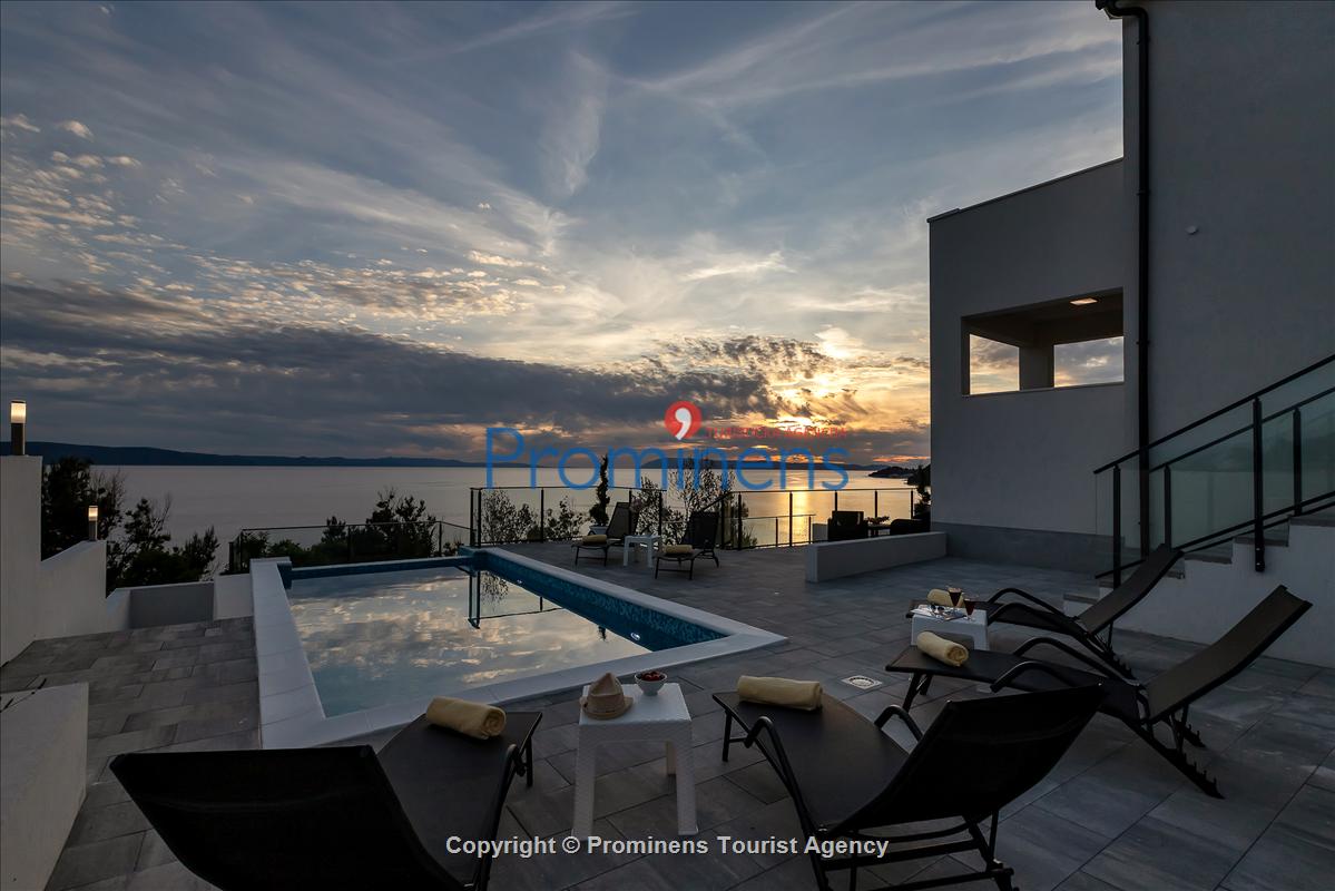 Villa No Stress s bazenom i pogledom na more