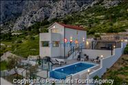 Villa No Stress s bazenom i pogledom na more