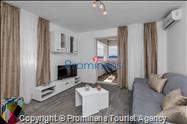 Villa No Stress s bazenom i pogledom na more
