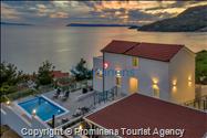 Villa No Stress s bazenom i pogledom na more