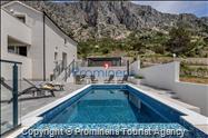 Villa No Stress s bazenom i pogledom na more