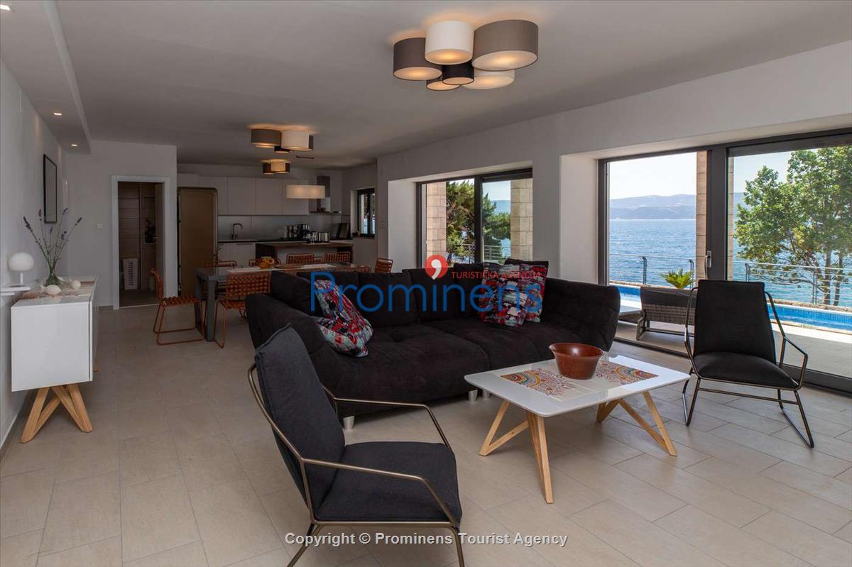 Villa Ana s bazenom- Nemira Omiš