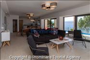 Villa Ana s bazenom- Nemira Omiš
